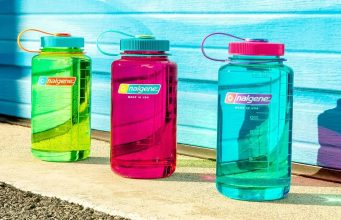 How do Nalgene water bottles reduce single-use plastic?