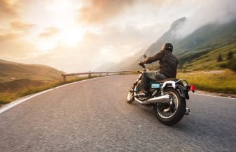 5 Crucial Safety Tips for Riding Motorcycles on Any Terrain