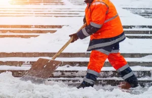 In-House Crew or Contractor: Snow Removal Anchorage Businesses Should Compare