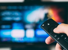 What devices work best for streaming movies online?