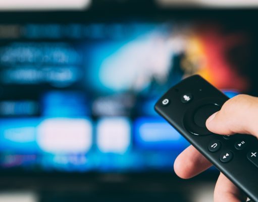 What devices work best for streaming movies online?
